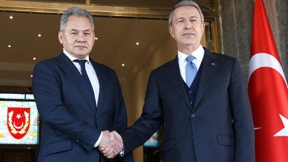 Bakan Akar Rus mevkidaşı ile görüştü