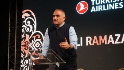 Bakan Ersoy: 70 milyar dolarlık turizm gelirini hedefe koyduk