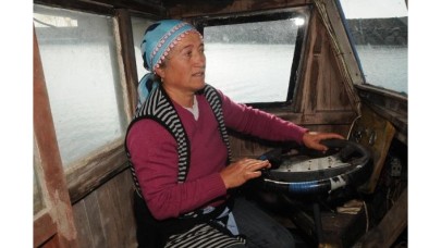 Balıkçılıkla 4 çocuğunu okutan annenin çalışma azmi