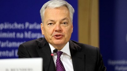 Belçika Suudi Arabistan'a silah satışını durdurmayı değerlendiriyor