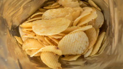 Bilim insanları uyardı: Anne adayları patates cipsinden uzak dursun!