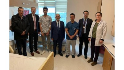 Çanakkale'de kazada yaralanan öğrencilere ziyaret