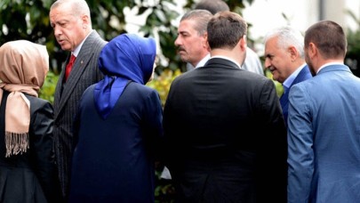 Cumhurbaşkanı Erdoğan AK Parti İstanbul İl Başkanlığı'nda