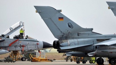 Der Spiegel: Suriye'nin kuzeyinde olası güvenli bölgeyi Alman Tornadoları koruyacak