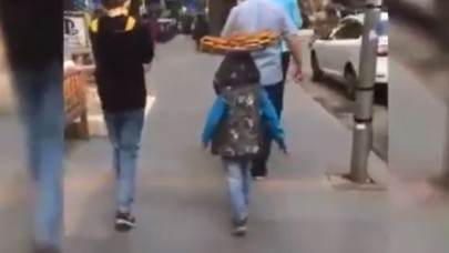 Diyarbakır'da simit satan çocuğa duygulandıran sürpriz