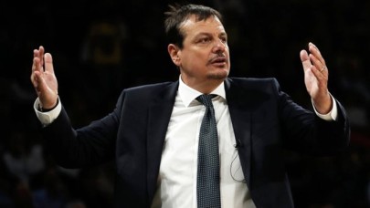 Ergin Ataman iki yıl daha Anadolu Efes'te