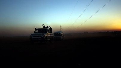 Esad rejimi güçleri İdlib il sınırına yaklaşıyor