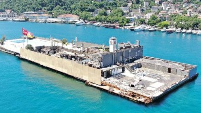 Galatasaray Adası paravanlarla çevriliyor