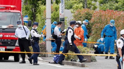 İlkokul öğrencilerine yönelik bıçaklı saldırı: 1 ölü,  16 yaralı