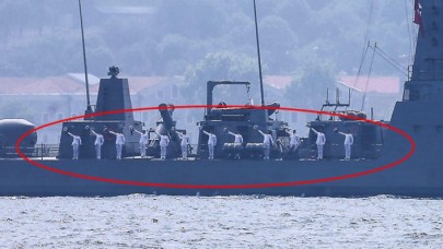 İstanbul Boğazı’ndan böyle geçtiler!