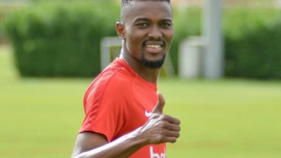 Kayserispor,  Mensah ile 3 yıllık sözleşme imzaladı