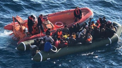 Kuşadası ve Didim açıklarında 145 kaçak göçmen yakalandı