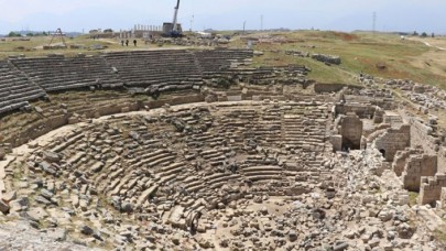 Laodikya'nın 2 bin 200 yıllık tiyatrosu kapılarını ziyaretçilere açacak