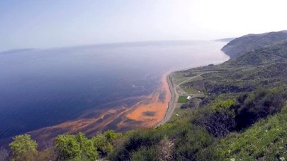 Marmara Denizi'ndeki 'kırmızı gelgit' havadan görüntülendi
