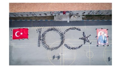 Mersin’de muhteşem 100’üncü yıl koreografisi