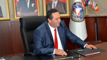 MHP'li Başkan,  belediye otobüslerini öğrencilere ücretsiz yaptı