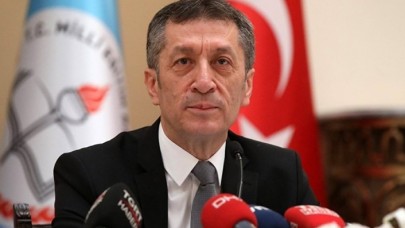 Milli Eğitim Bakanı Selçuk açıkladı! Okullara yeni tatil düzeni...