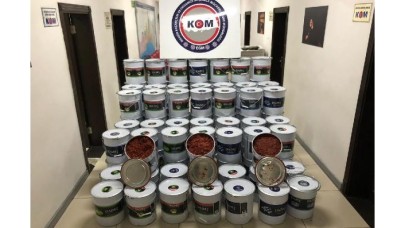 Muz yüklü kamyondan 2.3 ton kaçak nargile tütünü çıktı