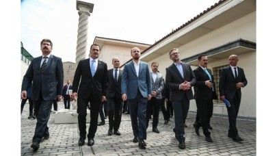 Okçular Vakfı'nda restore edilen 11 menzil taşı sergileniyor