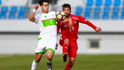 Savunmanın soluna 21'lik Cezayirli geliyor