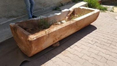 Tarlasını sürerken buldu! Roma dönemine ait...