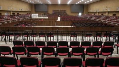 Terör örgütü çöküşünü durdurmak için gençlere yönelmiş