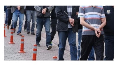 Toplantı yapan FETÖ'cülere baskın: 17 gözaltı
