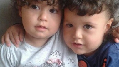 Üzerlerine kaynar süt dökülen ikizleri ölüm ayırdı 