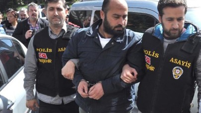 4 akademisyenin katili,  ilk duruşmada başını duvara vurup hakaretler yağdırdı