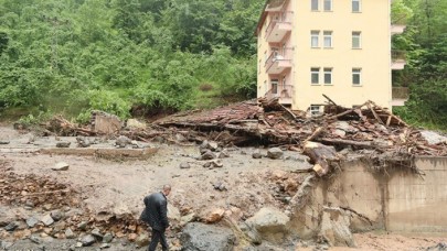 Araklı'daki sel sonrası kayıp 3 kişi hala aranıyor