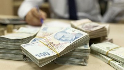 Bakan Varank'tan çifte burs müjdesi: 4 bin 500 TL ödenecek