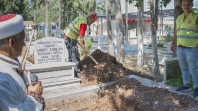 Belediye personeli eğitiminde cansız mankenler kefenlenip,  defnedildi
