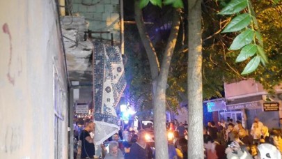 Balkon çöktü: 3'ü çocuk,  5 yaralı