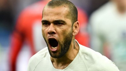 Dani Alves PSG'den ayrılıyor