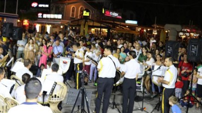 Denizde,  havada,  karada jandarmanın kuruluş yıl dönümü kutlaması