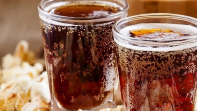 Gazlı içecek bağımlılığı yüzünden midesi delindi!