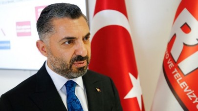 'Gençlerin günde ortalama 2 saat 13 dakikası internette geçiyor'