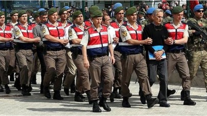 Genelkurmay çatı davası kararı sonrası arbede çıktı! Polis havaya ateş açtı