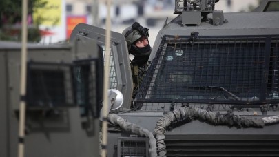 İsrail polisi Kudüs İşleri Bakanı Fadi El-Hedmi'yi gözaltına aldı