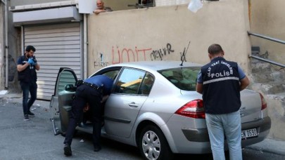 Kaçırılmak istenen kişi hareket halindeki araçtan atladı