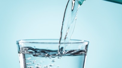 Kadınlar 10,  erkekler günde 14 bardak su içmeli