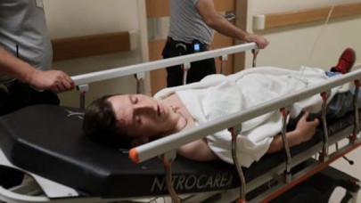 Kavgada sırtından bıçaklandı