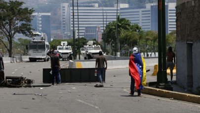 Maduro: Darbe yapmaya kalkışan terörist grubu yakaladık