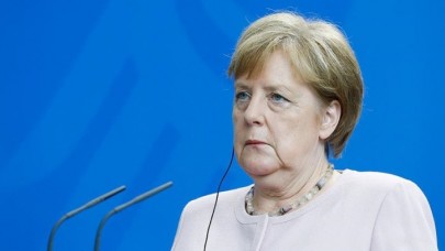 Merkel Irak'ta bağımsız Kürt devleti kurulmasına karşı