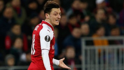 Mesut Özil'den 16 bin kişiye düğün yemeği
