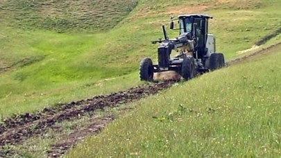 Muş'ta mera ve yaylalara ulaşım için yol yapılıyor