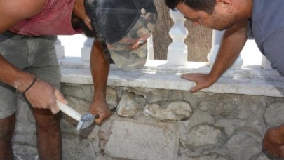 Okul duvarından tarihi yazıt çıktı