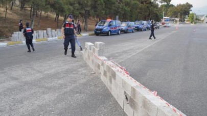 Pamukkale yolunu duvar örerek kapatan 15 kişiye  gözaltı