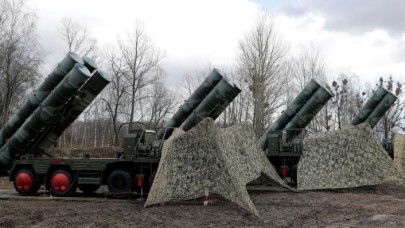 Rusya: S-400'lerin ilk parçaları yakın zamanda Türkiye'ye taşınacak