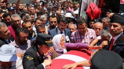 Şehit Jandarma Teğmen Evran toprağa verildi